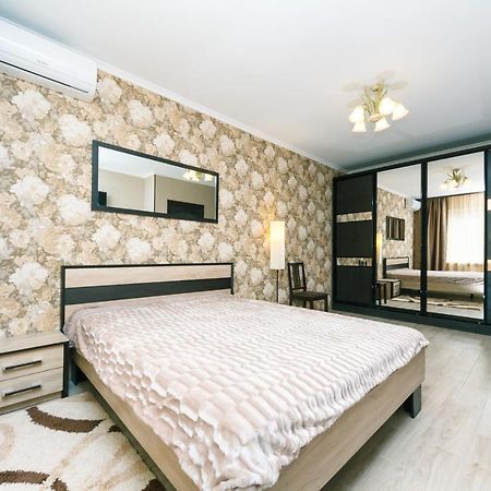 Poznyaky Apartments Patriotika Київ Екстер'єр фото