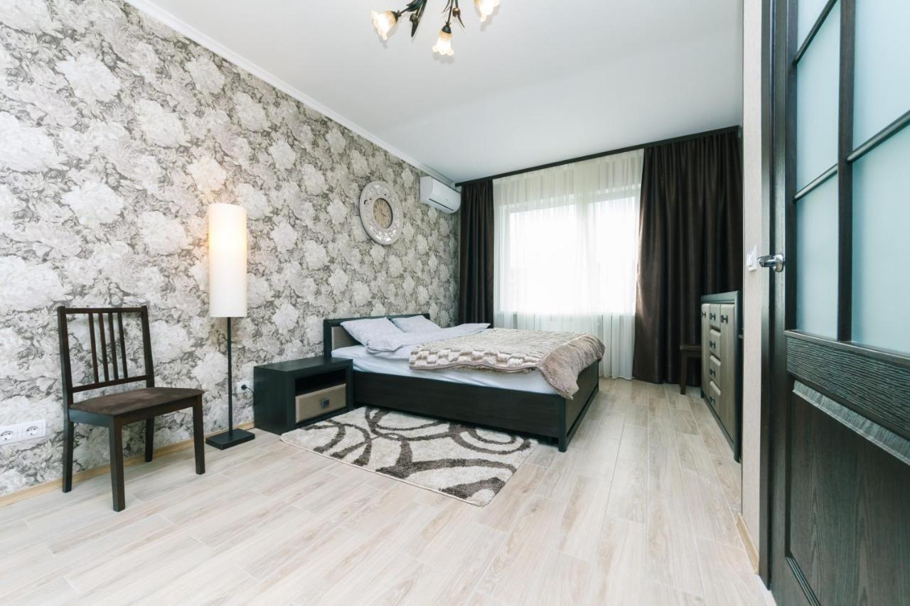 Poznyaky Apartments Patriotika Київ Екстер'єр фото