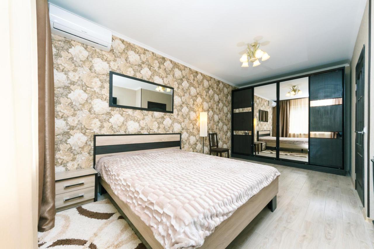 Poznyaky Apartments Patriotika Київ Екстер'єр фото